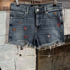 Women's Vtg Express Blue Jean Shorts with Embroidered Floral Accents